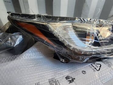 очень нужны: Комплект передних фар Toyota Новый, Аналог — 4