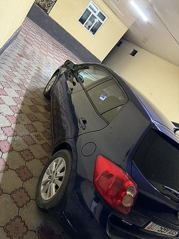 Унаа сатуу: Toyota Auris: 2009 г., 1.6 л, Кол менен иштөөчү, Бензин, Хетчбек — 5