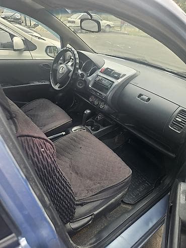 Продажа авто: Honda Fit: 2003 г., Автомат, Хэтчбэк — 1