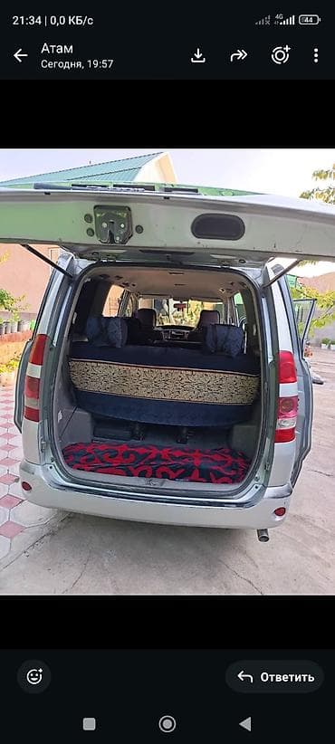Транспорт: Toyota Noah: 2004 г., Автомат, Газ, Минивэн — 8
