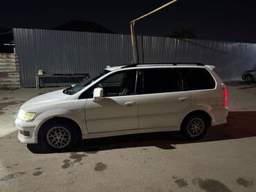 мини скутера: Mitsubishi Chariot: 1998 г., 2.4 л, Автомат, Бензин, Универсал — 3