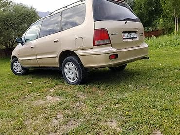 Honda Shuttle: 1999 г., 2.2 л, Автомат, Бензин, Минивэн — 3