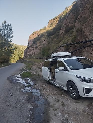 airpods 2 original: Минивэн Kia (салон-премиум, 7–8 мест) — комфортный — 8