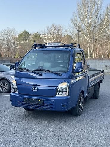 Легкий грузовик, Hyundai, Стандарт, 2 т, Б/у at lalafo.kg Легкий грузовик, Hyundai, Стандарт, 2 т, Б/у