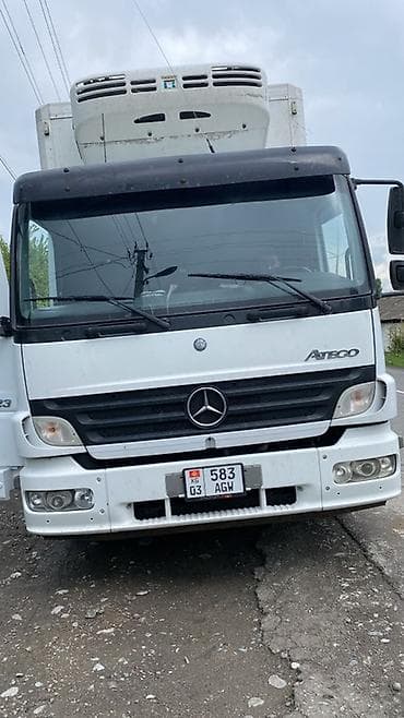 вагон жилой утеплённый: Грузовик, Mercedes-Benz — 1