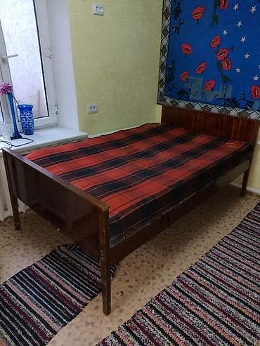 Офис эмереги: Срочно продаю из за ПЕРЕЗДА двухспальный кровати крепкие каждый — 1