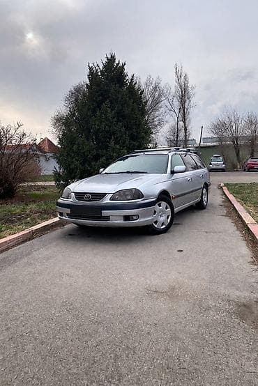 Toyota Avensis: 2001 г., 1.8 л, Механика, Бензин, Универсал