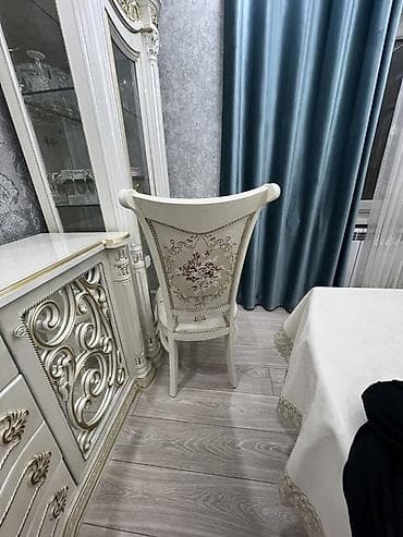 Стул для зала, Дерево