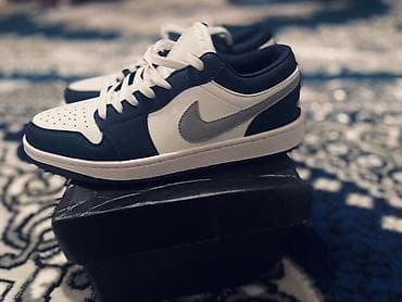 Мужские кроссовки, 42, Air Jordan, Новый, цвет - Белый, Самовывоз