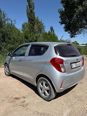 2017: Chevrolet Spark: 2017 г., 1 л, Автомат, Бензин, Хэтчбэк — 4