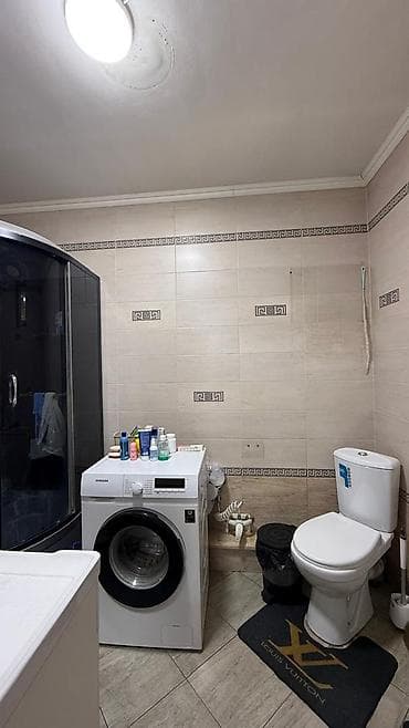 4: *Продается полдома в районе Восток-5!* 📍 Отличная локация — первая — 8