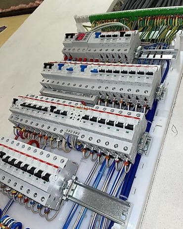 Электрик | Демонтаж электроприборов, Монтаж выключателей, Монтаж проводки Больше 6 лет опыта — 10