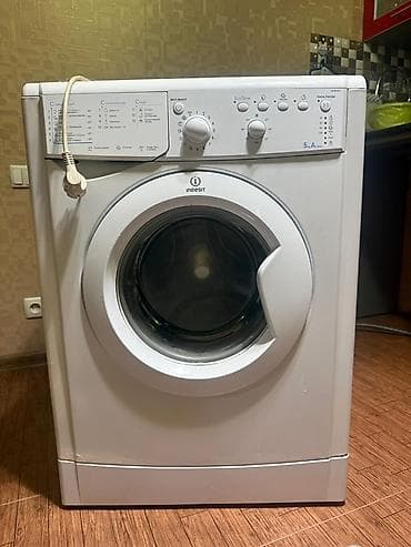 Стиральная машина Indesit, фронтальная загрузка. Характеристики и