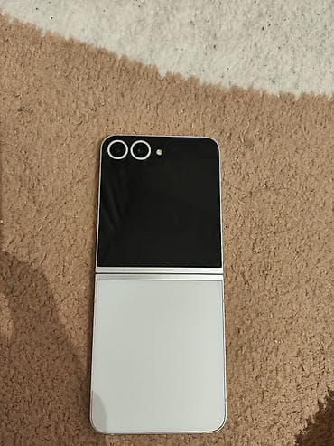 razr v3: Смартфон-раскладушка с большим внешним дисплеем Характеристики и — 9