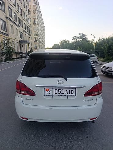 4: Toyota Ipsum: 2002 г., 2.4 л, Автомат, Бензин, Минивэн — 3