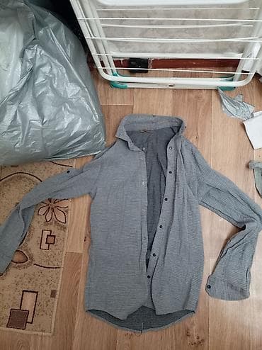 Мужской комплект одежды. Состав: - Рубашка белая с длинным рукавом — 2