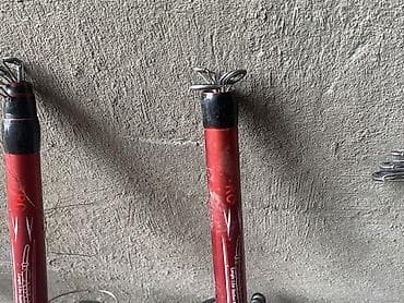 клавишные инструменты: Комплект рыболовных удилищ и катушек. В составе: - 2 шт — 7