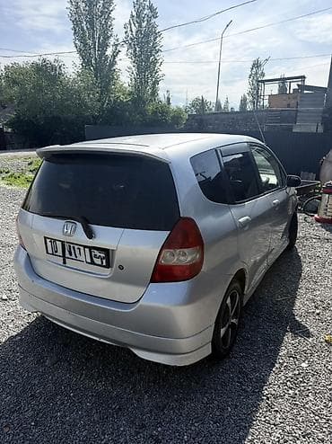 транс: Honda Fit: 2002 г., 1.3 л, Автомат, Бензин, Хэтчбэк — 4