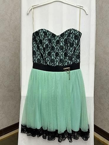 с паетками: Короткие платья — 8