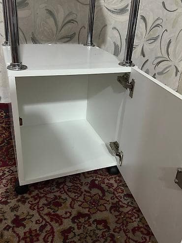 Текчелер, стеллаждар, секичелүү койгучтар: Гүлдөр үчүн секичелүү текче, Жаңы, ЛДСП — 3