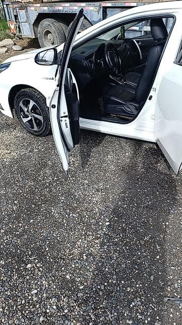 пленка карбон: Toyota Corolla: 2018 г., Гибрид, Седан — 3