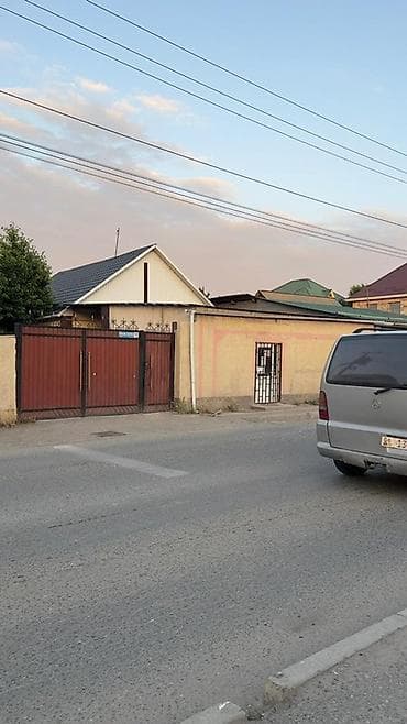 дом кант: Бишкек шаарынын Ала Тоо конушунан беш болмолуу времянкасы менен уй — 1