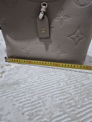 сумки мурские: Классическая сумка, Louis Vuitton, Китай, Материал: Натуральная кожа, Застежка на молнии, Женские, Новый — 5