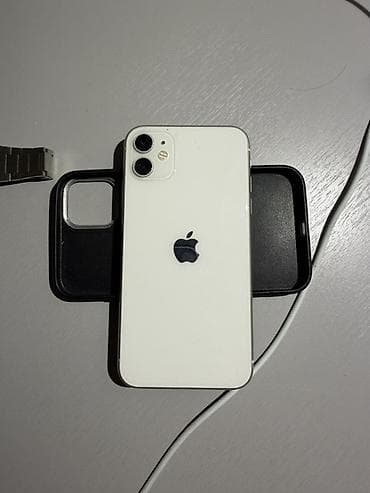 polaroid camera: IPhone 11, Б/у, 128 ГБ, Белый, Зарядное устройство, 62 % — 1