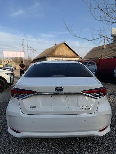 tom ford: Toyota Corolla: 2022 г., 1.8 л, Автомат, Гибрид, Седан — 3