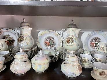 кухыный: **Продаю посуду "Мадонна": 3 чайных комплекта и 1 столовый — 4