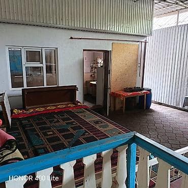 дом куплью: Просторный частный дом с большим крытым двором/навесом. - Крытая — 1