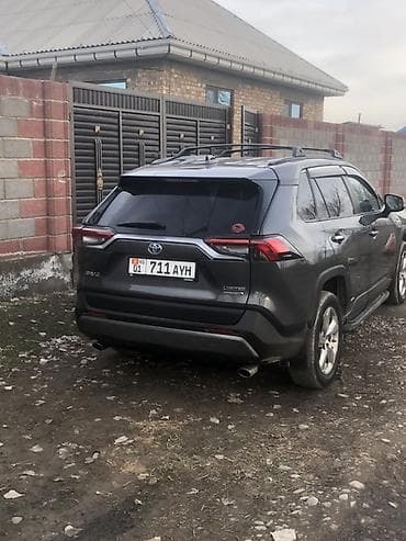 rav4: Toyota RAV4: 2019 г., 2.5 л, Автомат, Бензин, Кроссовер — 4