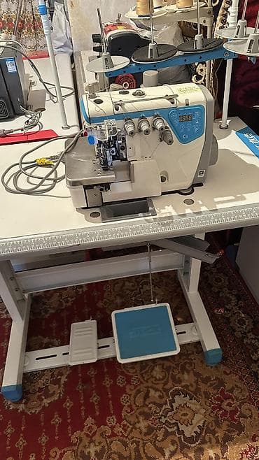 Швейная машина Jack, Оверлок, Автомат