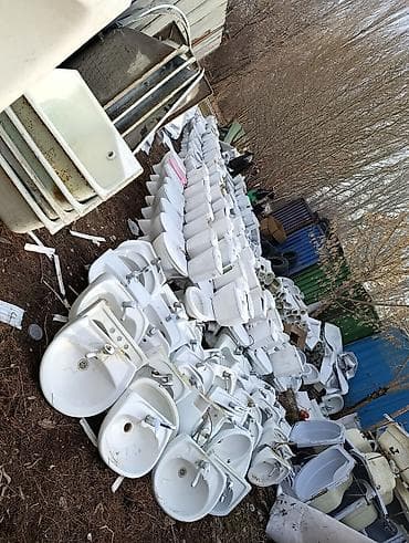 Санфаянс и сантехника для ванной комнаты унитазы раковины для рабочих