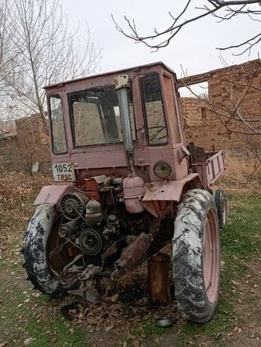 электр мото: Трактор с кабиной, задним ведущим мостом и трехточечной навеской — 1