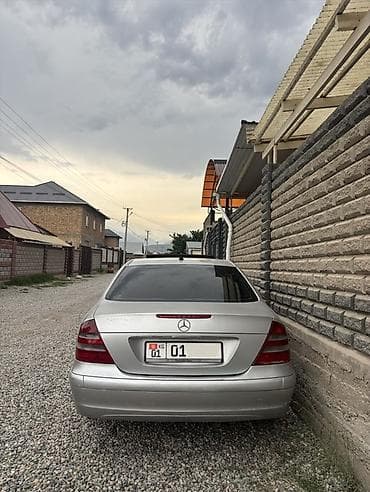 Mercedes-Benz E-Class: 2004 г., 2 л, Автомат, Бензин, Седан — 3