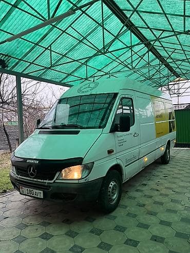 i bus: Легкий грузовик, Mercedes-Benz — 5