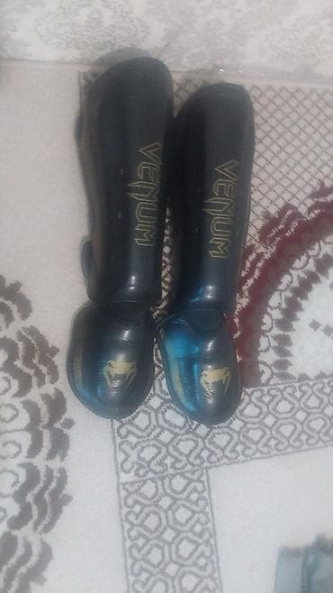 защита голени: Наколенники/щитки для голени и стопы Venum (кикбоксинг, тайский бокс — 1