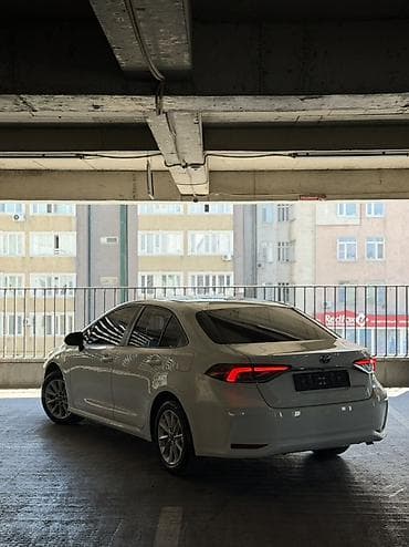 Продажа авто: Toyota Corolla: 2022 г., 1.8 л, Вариатор, Гибрид, Седан — 6