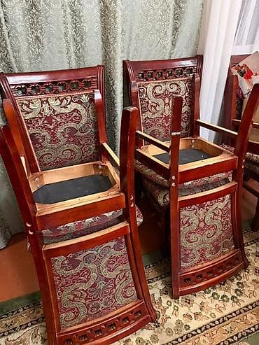 зеркало для комнаты: Кухонный стол и стул, Б/у, цвет - Коричневый — 1