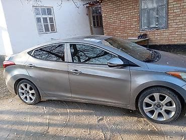 Продажа авто: Hyundai Elantra: 2013 г., Автомат, Бензин, Седан — 3