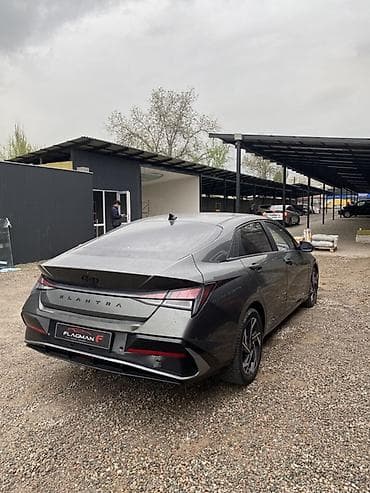 haima 3: Hyundai Elantra: 2023 г., Вариатор, Бензин, Седан — 6