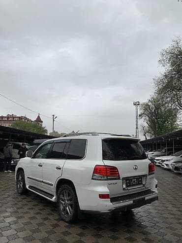 обмен на 570: Lexus LX: 2012 г., 5.7 л, Автомат, Газ, Внедорожник — 3