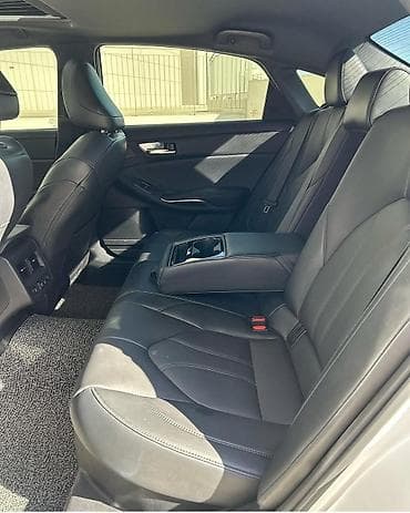 q 7: Toyota Avalon: 2019 г., 2.5 л, Автомат, Гибрид, Седан — 9