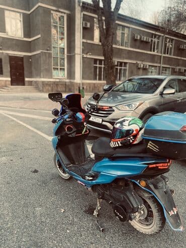 тенты на авто: Макси-скутер 175 куб. см, Бензин, Б/у — 6