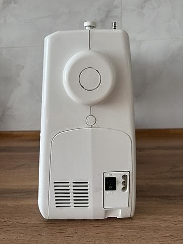 Бытовая техника: Швейная машина Janome, Электромеханическая, Полуавтомат — 2