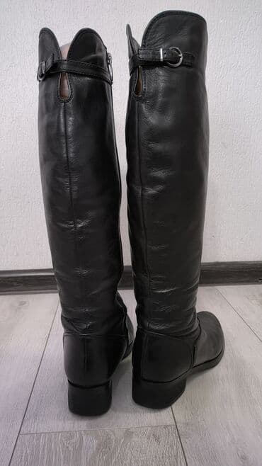 Киреге берилүүчү кийимдер: В идеальном состоянии сапоги кожаная, мех натуральный овчина, зима — 3