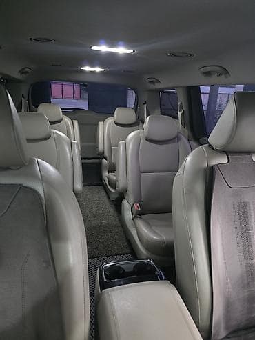 салон машины: Kia Carnival: 2017 г., 2.2 л, Автомат, Дизель, Минивэн — 2