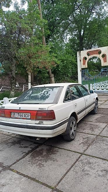 Продажа авто: Mazda 626: 1990 г., 2 л, Механика, Бензин, Хэтчбэк — 5
