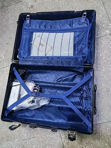 чимодан: Чемодан, Б/у, Материал: Пластик, Маленький (до 40 л), Твердый корпус — 3